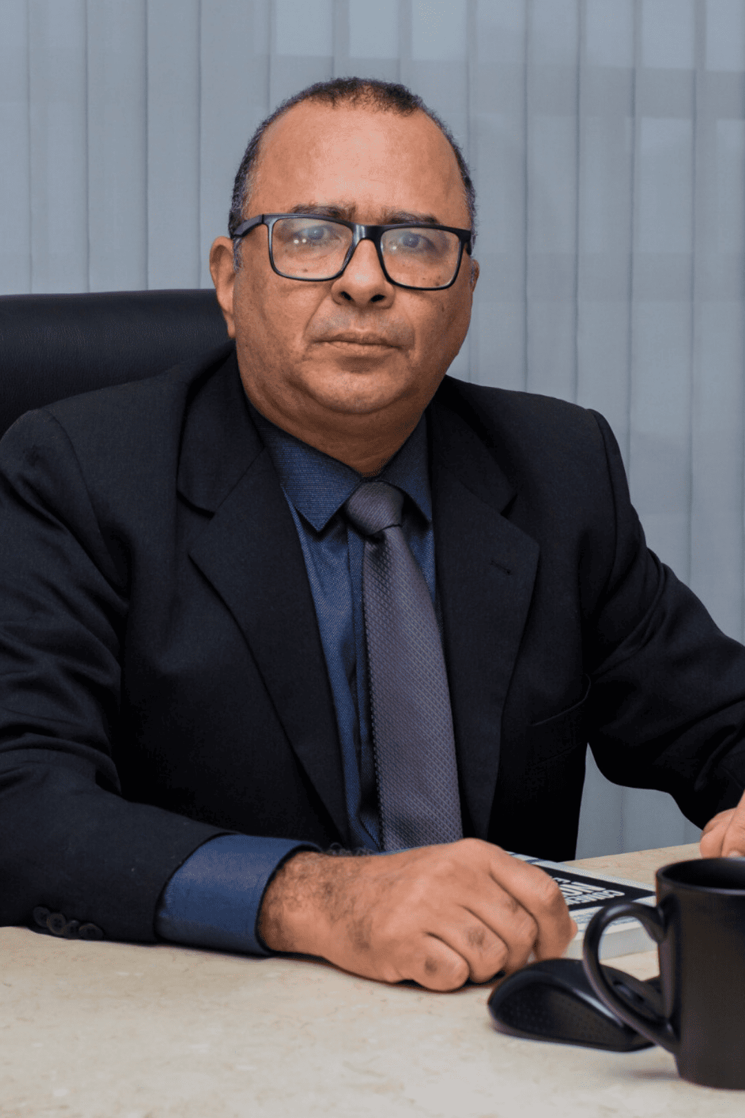 Foto de Dr. Elivaldo Lopes • Advogado Associado